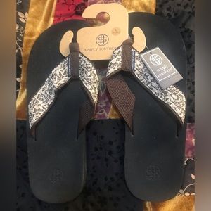 Simply Southern NWT Large 9.5/10.5 Beach Summer Flip Flops